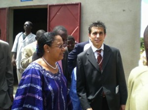 Die Landwirtschaftsministerin von Mali eröffnete am 17. Juli 2008 die Kleinmolkerei DJOM KOSSAM in Mali